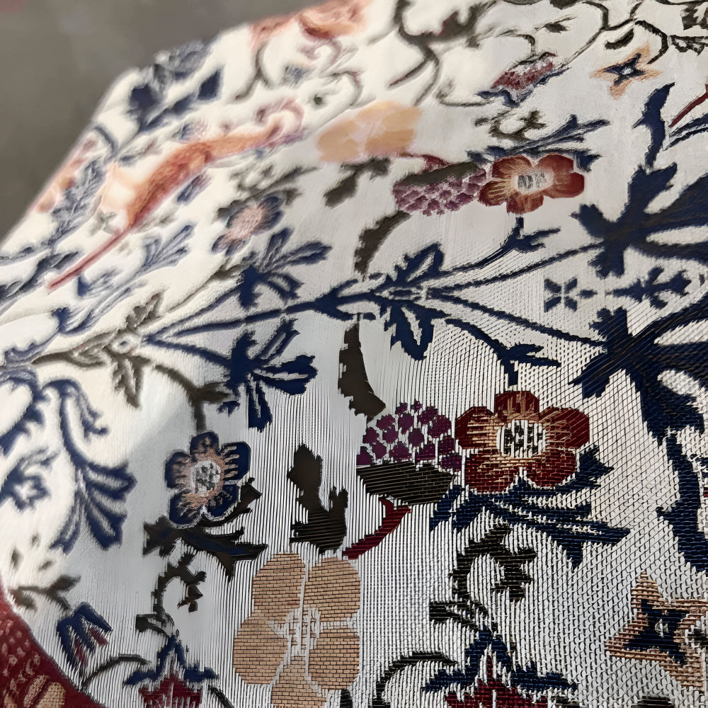 Vintage Floral & Bird Jacquard Table Runner – Elegant Woven Table Decor