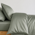 Salvia Satin Bettwäsche 200x200cm – Elegante Bettwäsche mit Kissenbezügen in Salbeigrün