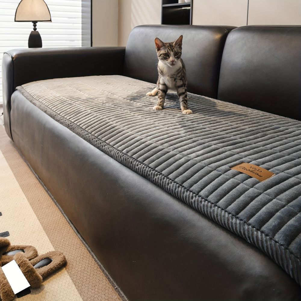 Cozy Quilted Couch Cover – Soft Non-Slip Sofa Protector