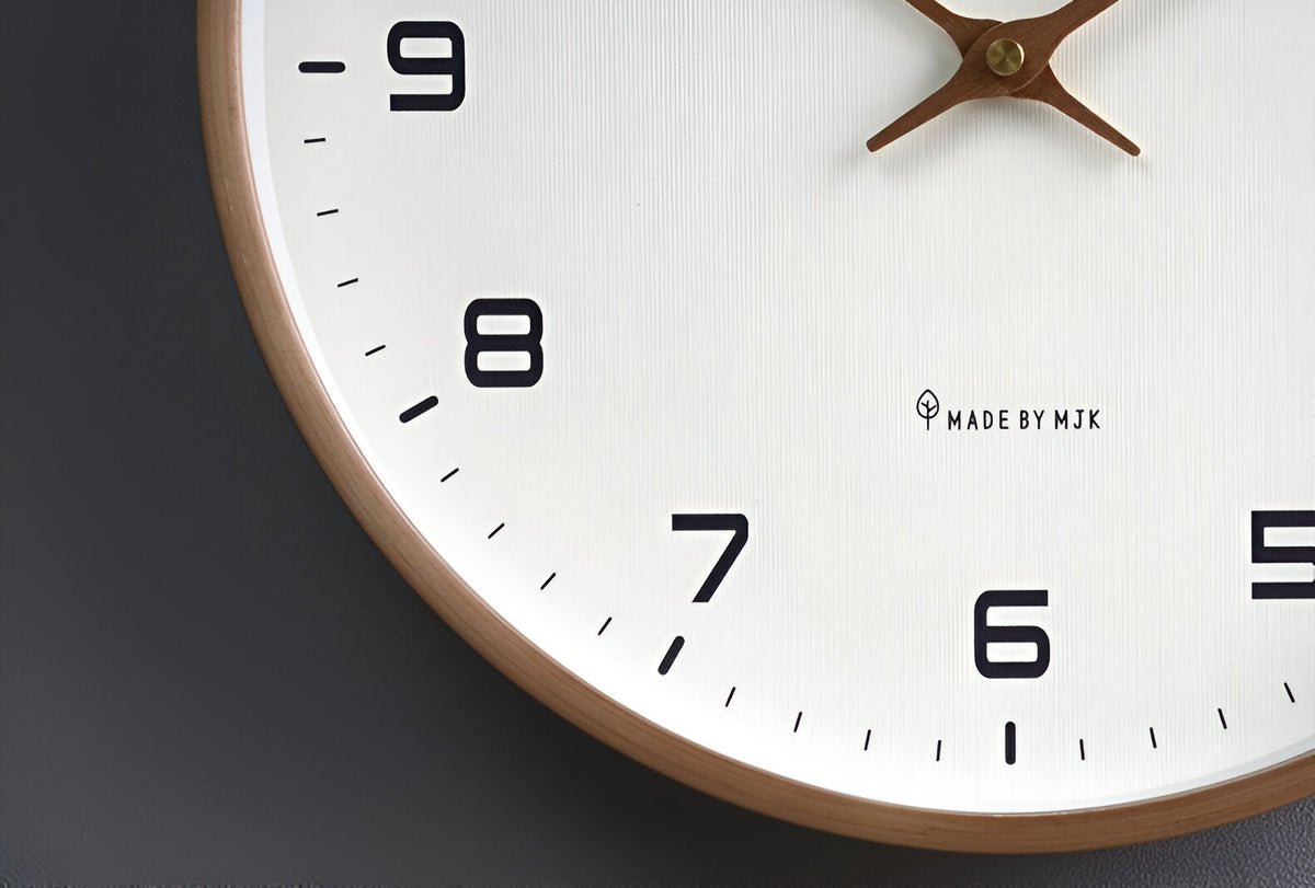 Nordic Wall Clock – Minimalist Wood-Frame Silent Quartz Clock