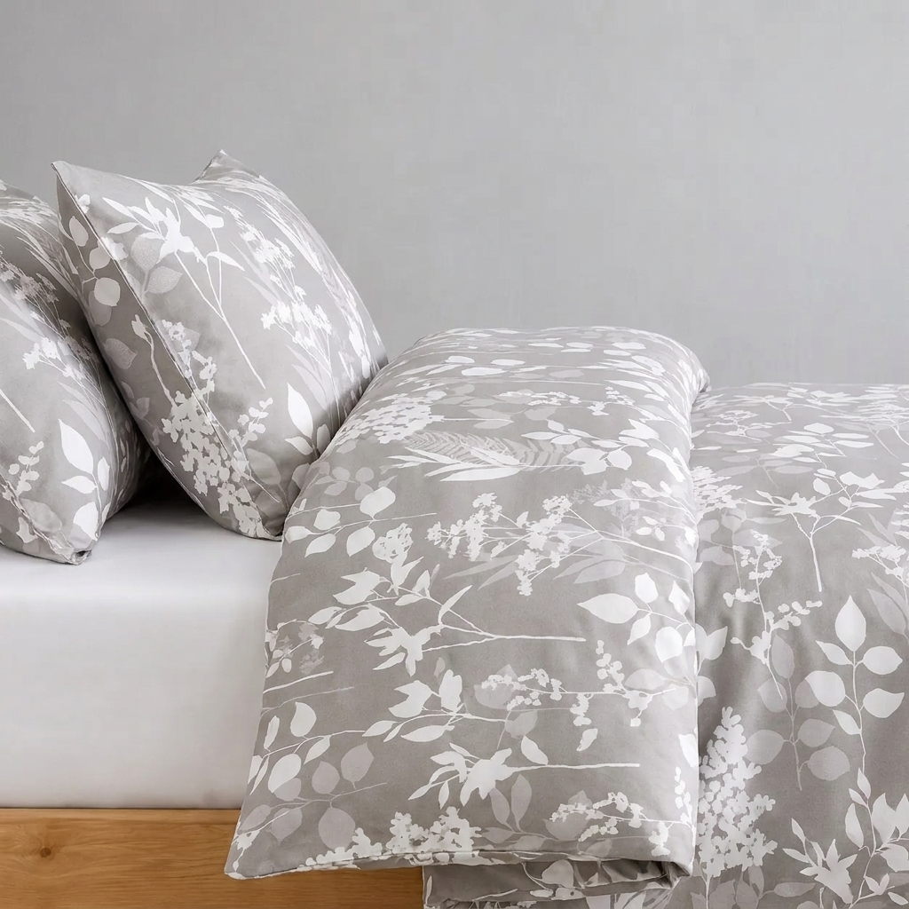 Talia Bettwäsche mit Blättermuster 200x200cm – Beige Bettbezug mit Silhouetten-Blättern
