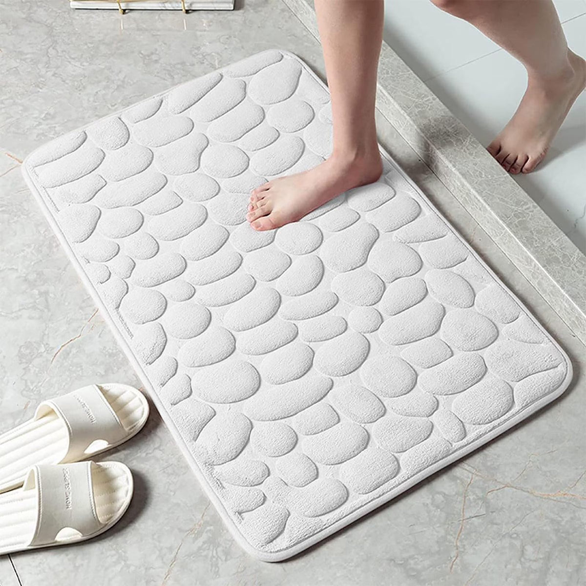 Casa Cobblestone Embossed Bath Mat – Soft Non-Slip Versatile Floor Mat